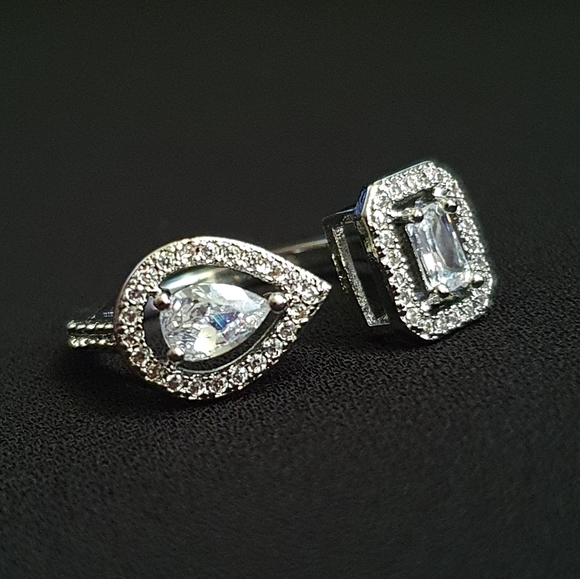 Jewelry - Silver Tear Drop&Rectangle Cut Diamond Adjustable Ring